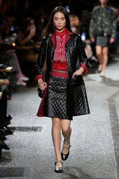 Look 24